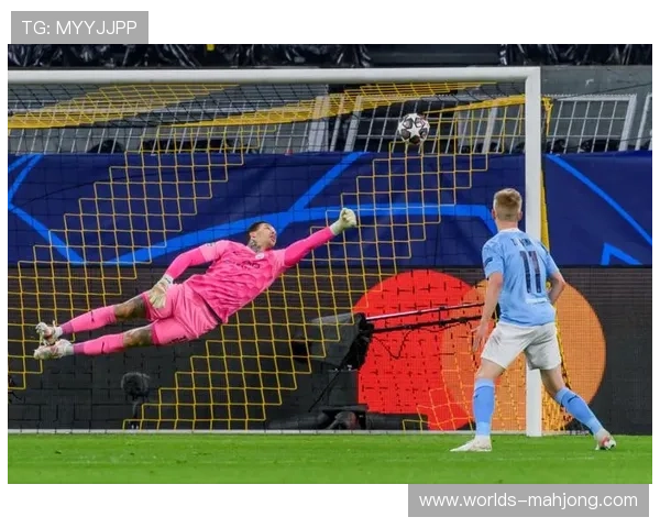 达胡德反旧主破门：法兰克福中场的关键一击