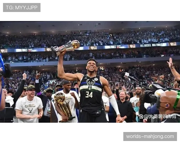 社区回顾:字母哥基金会过去一年在希腊及密尔沃基援建篮球场超二十座 社区回顾:字母哥基金会过去一年在希腊及密尔沃基援建篮球场超二十座